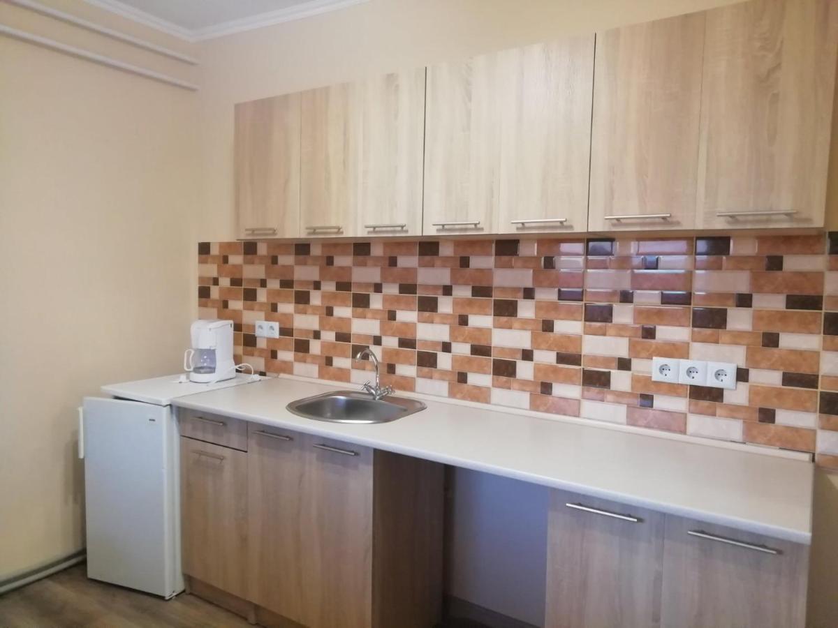 Лісова Пісня Апартаменти Husyatyn Exterior photo